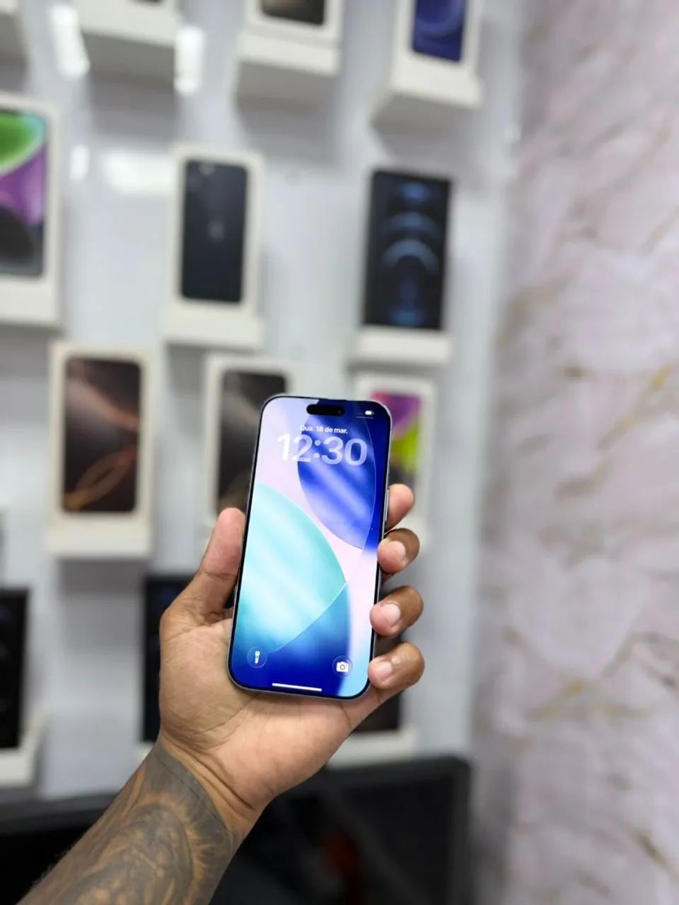 IPHONE 17 256GB<br>R$ 5.199,00 - Foto 2