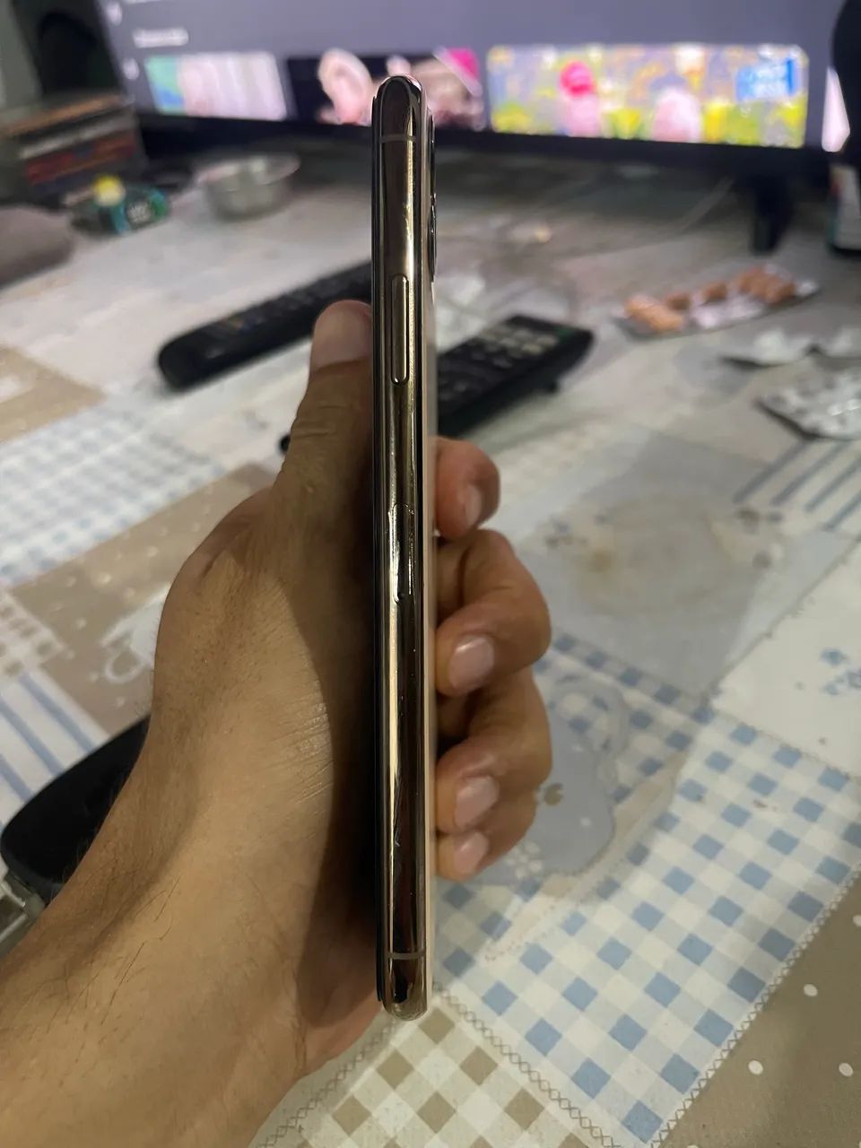 iPhone 11 Pro Max 64Gb dourado - Foto 2
