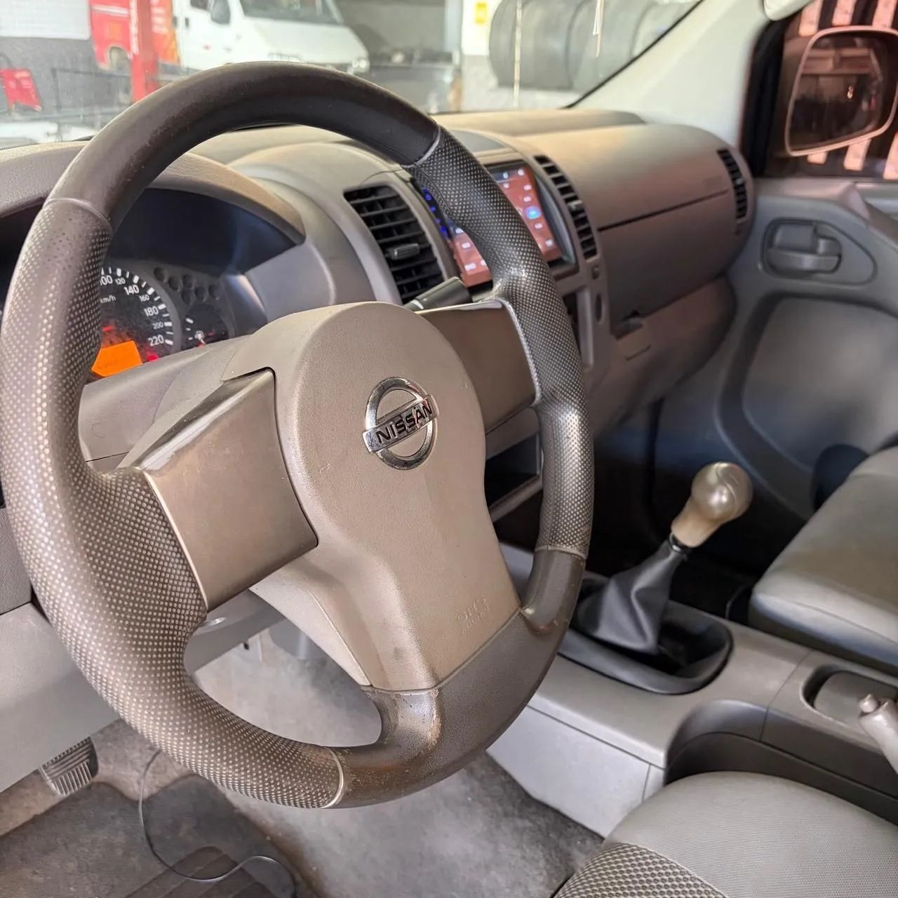 Nissan Frontier SE Attack CD 4X2 2.5 TB Diesel 2011 - Foto 4