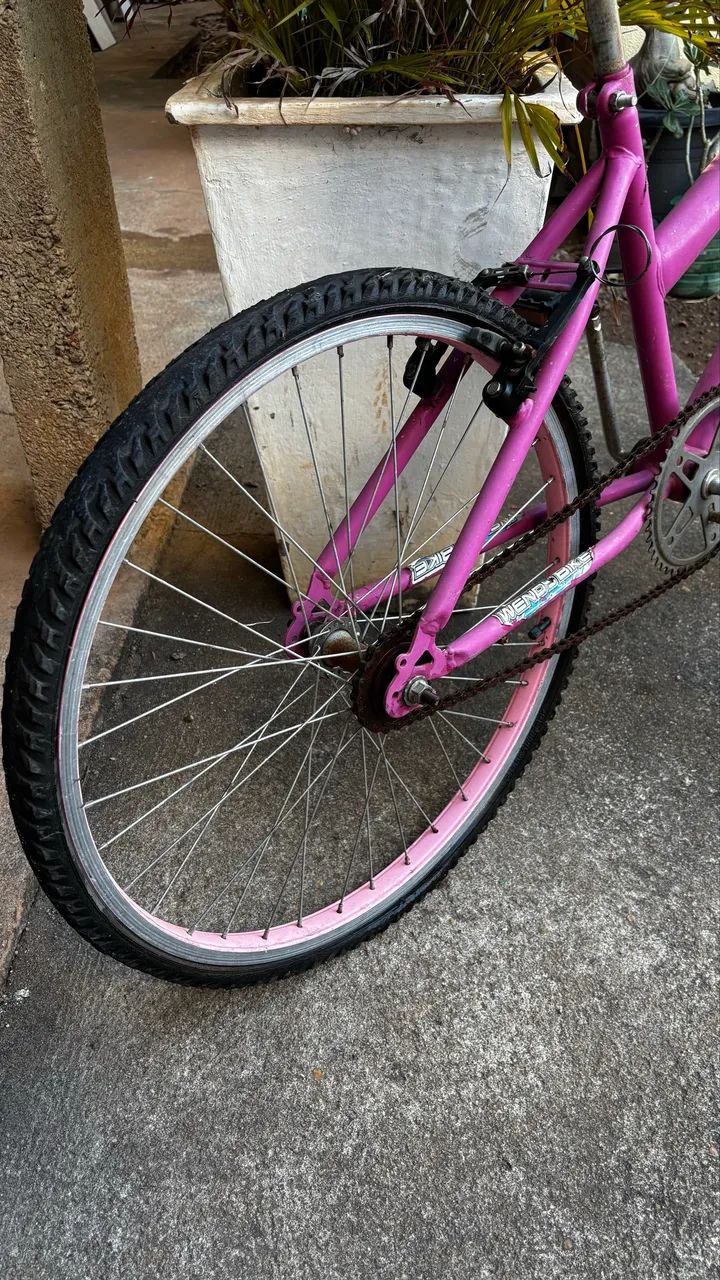 Bicicleta Aro 26 Rosa - Para Uso ou Reforma - Foto 5
