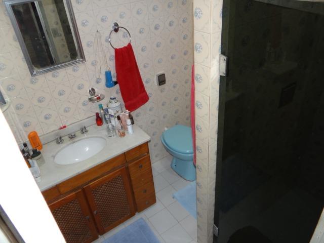 Casa com 2 moradias, 4 vagas e 1 salão de festas no Bairro Castrioto - Foto 10