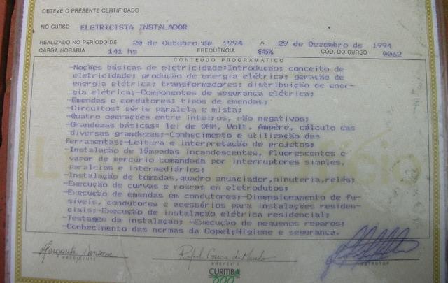 Estou Disponivel para ser ajudante de eletricista leiam descr