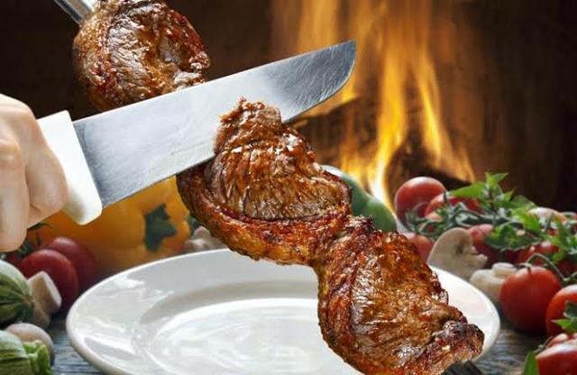 Alugo espaço pra churrascaria