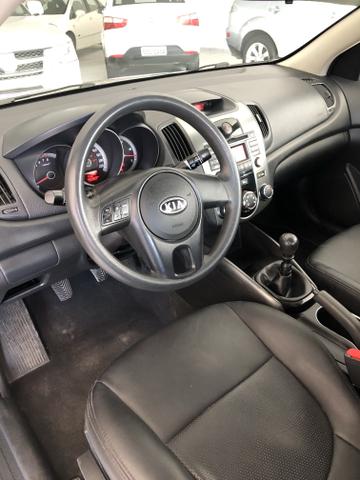 Kia Cerato 2011/2012 1.6 Flex 4P Manual - Foto 4