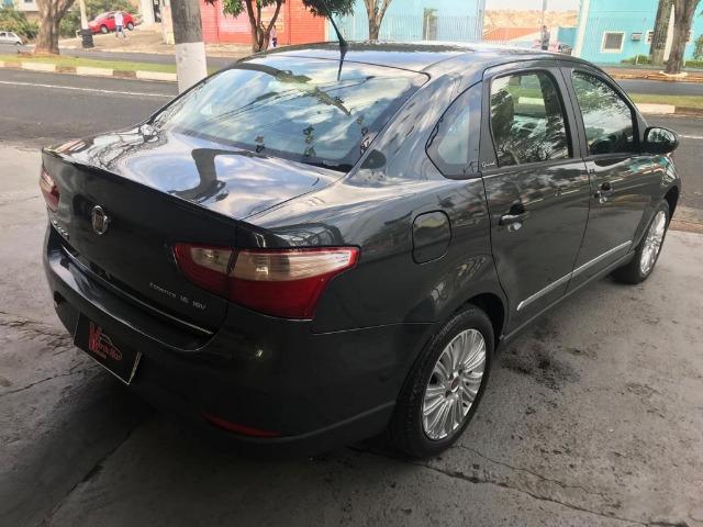 Fiat Siena Essence 1.6 2014 - Foto 4