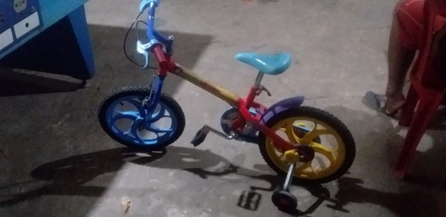 Bicicleta do Lucas neto