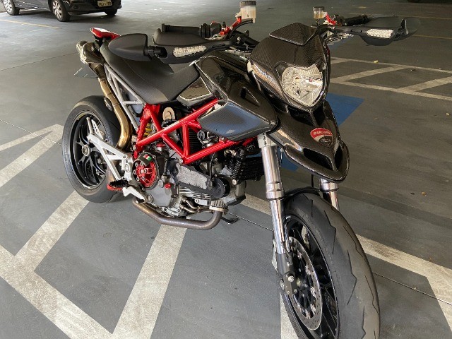 DUCATI HYPERMOTARD 1100CC