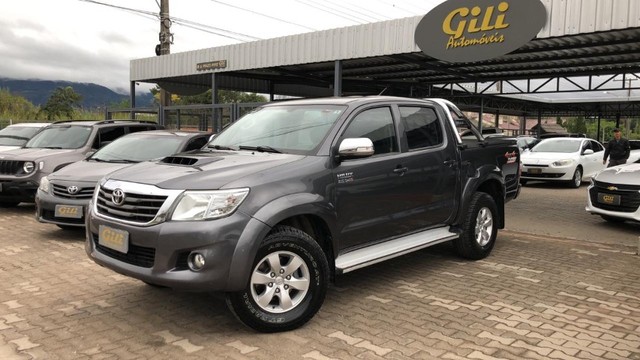 TOYOTA HILUX SRV ANO 2015 DIESEL TRAÇÃO 4X4 COMPLETA CÂMBIO AUTOMÁTICO