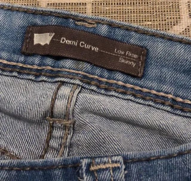 Calça Levi's feminina - tamanho 36 - Foto 4