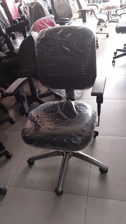 Cadeira Diretor Cavaletti para escritório - Foto 4