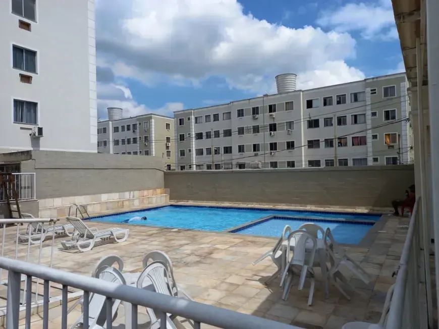 Apartamento com Piscina em Campo Grande