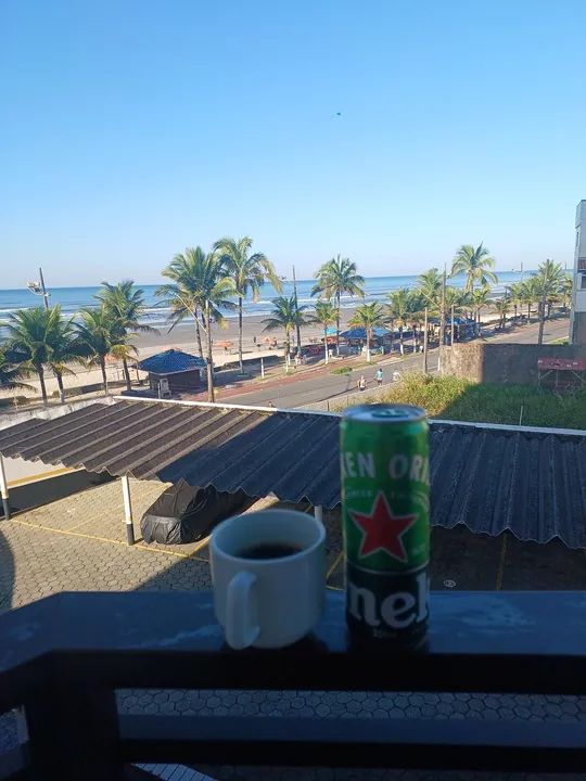 Apartamento beira mar Mongaguá com piscina e estacionamento  - Foto 2