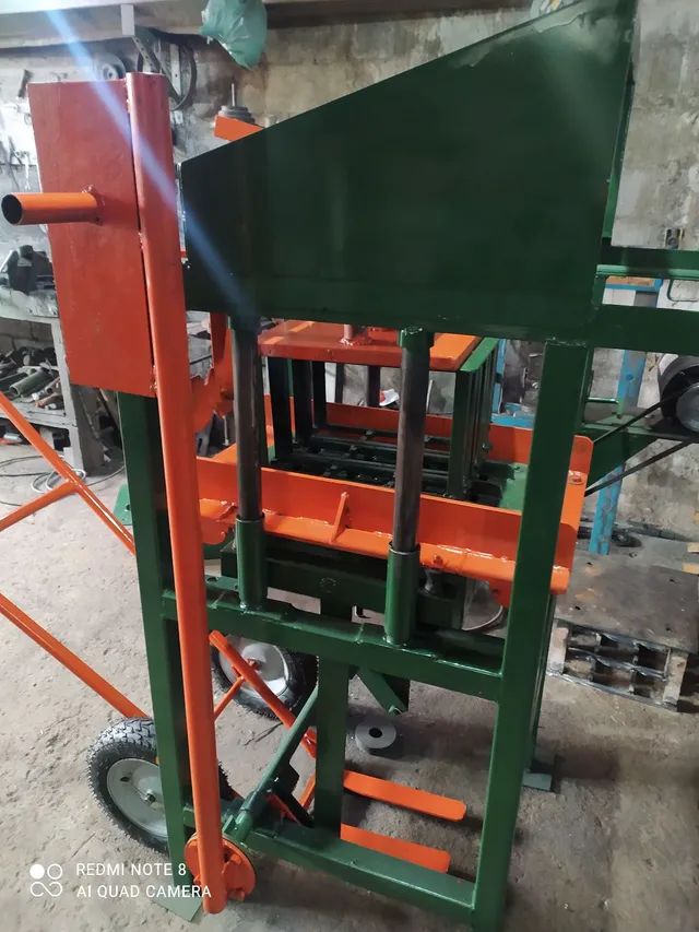 Maquina para fabricar blocos de concreto  - Foto 3