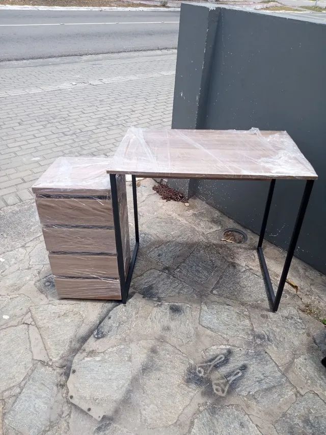 Mesa para escritorio com gaveteiro  - Foto 2