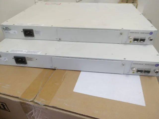 Switch de rede 24 portas 10/100/1000 + 2 portas 10Giga (SFP+) - Foto 3