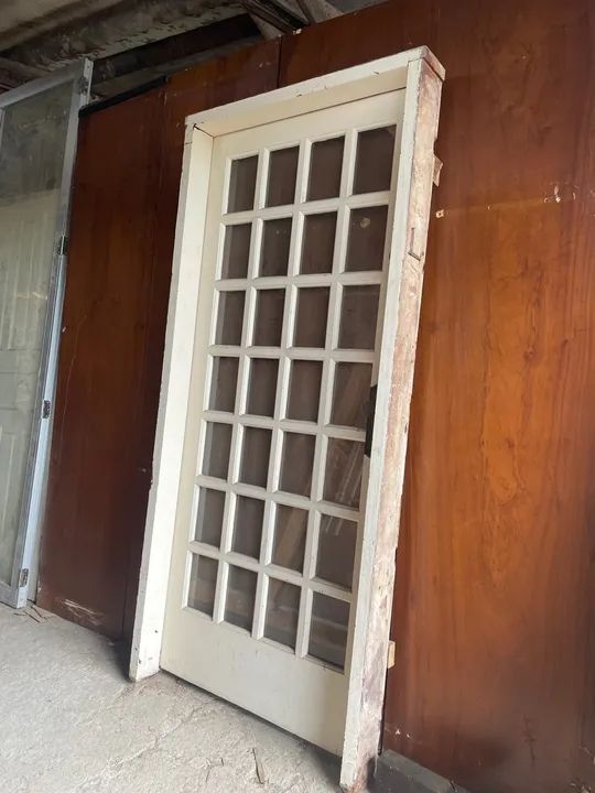 Porta de Madeira Maciça Com Vidro Completa - 1,00 x 2,17m - Foto 4