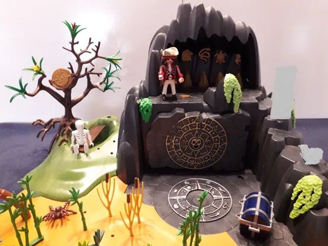 Playmobil Ilha dos Piratas + Arquipélogo Soldados Ingleses + Barco Pirata - Foto 2