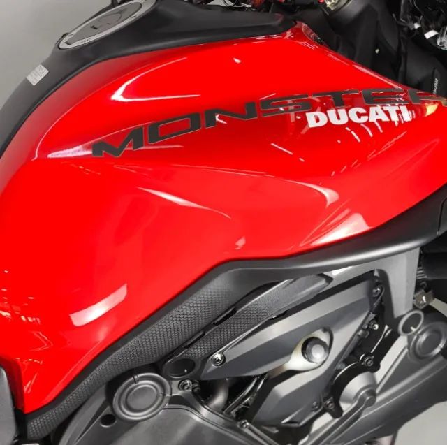 Ducati Monster 937 2022 - Foto 4