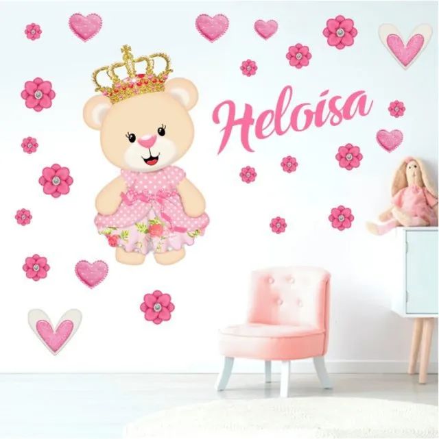 Adesivo de parede ursinha princesa com flores e nome do bebê