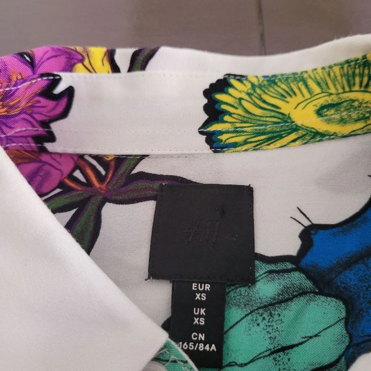 Camisa Floral Colorida Tam P - Foto 4