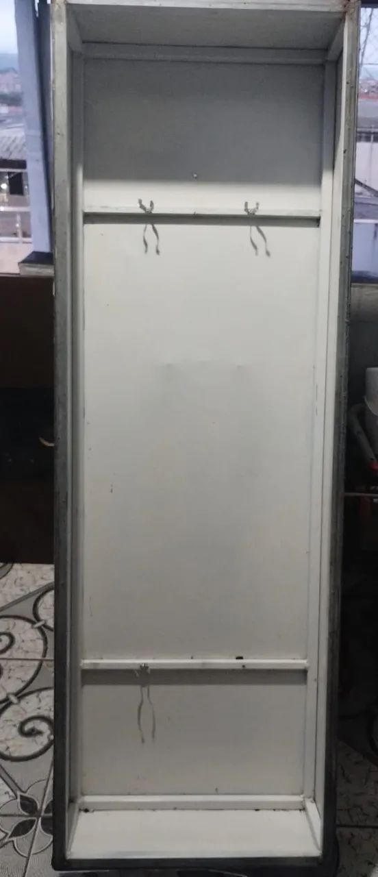 Estrutura de metal com fundo resistente para placa comercial.  - Foto 4
