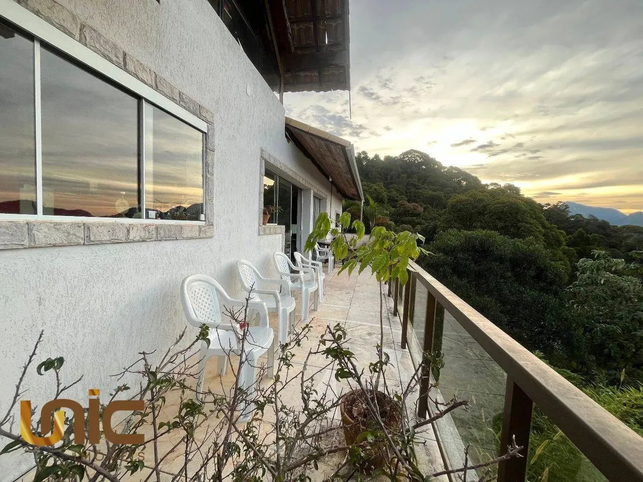 Casa com 4 dormitórios à venda, 350 m² por R$ 1.950.000,00 - Tijuca - Teresópolis/RJ
