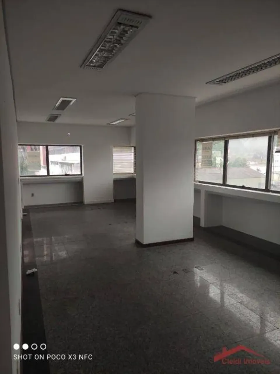 Sala, 32 m² - venda por R$ 170.000,00 ou aluguel por R$ 1.590,00/mês - Centro - Joinville/