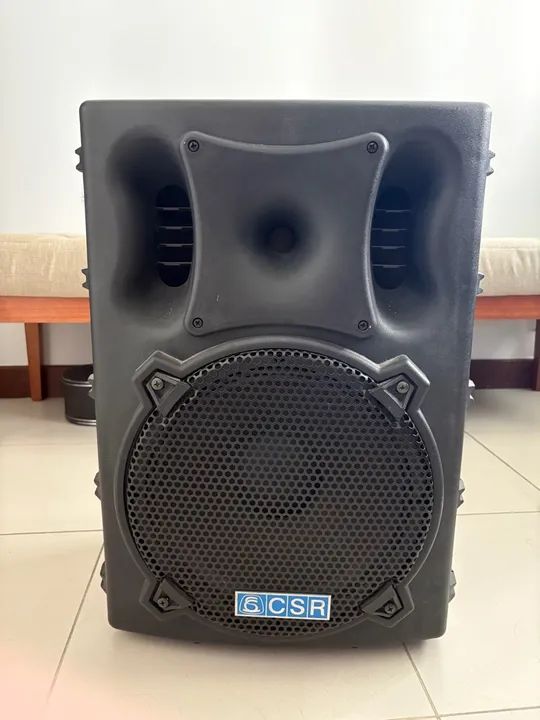 2 Caixas ativas CSR e mesa de 7 canais