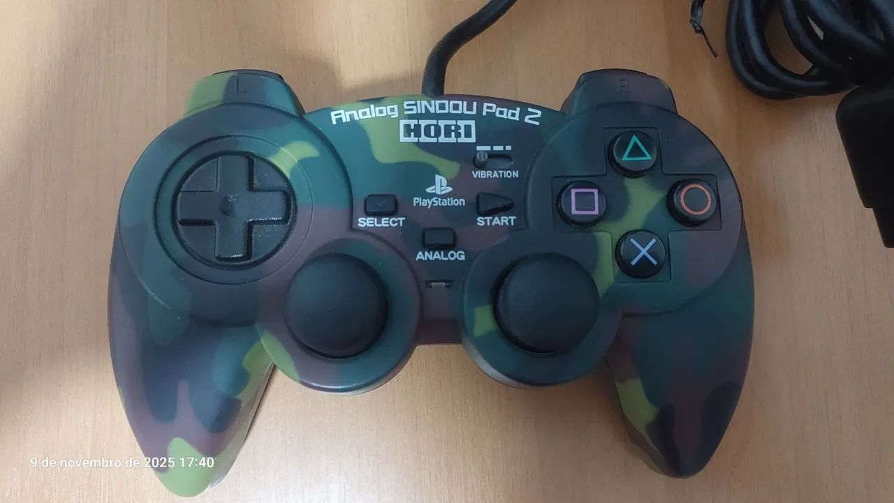 Controle HORI Playstation 2 Camuflado - Foto 3