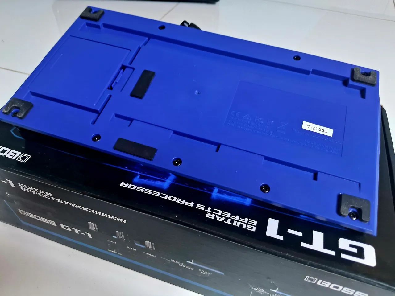 Pedaleira Boss GT-1+ fonte original / Guitar effects processor