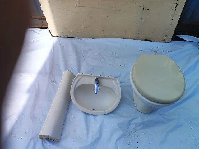 Pia mas vaso sanitário - Foto 2