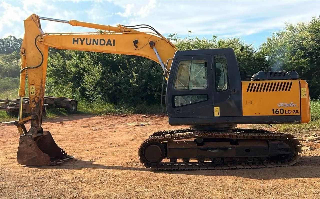 Escavadeira HYUNDAI 160