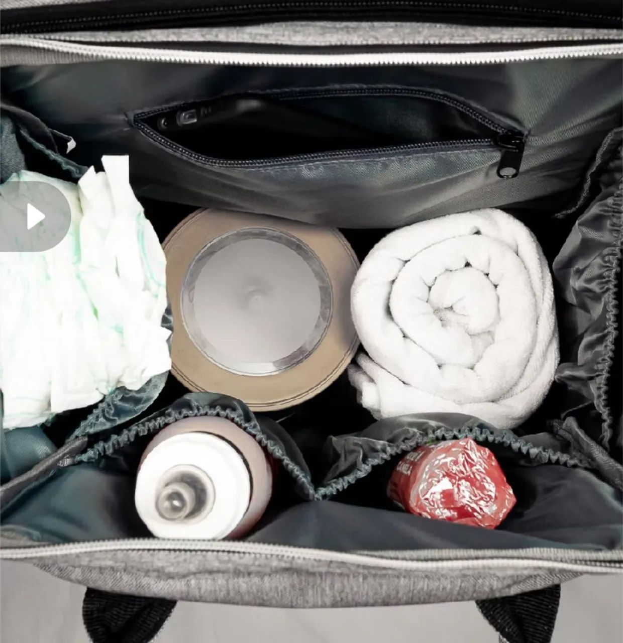 Mochila maternidade PREMIUM - Completa com Berço portátil - Térmica - Trocador de fralda - Foto 4