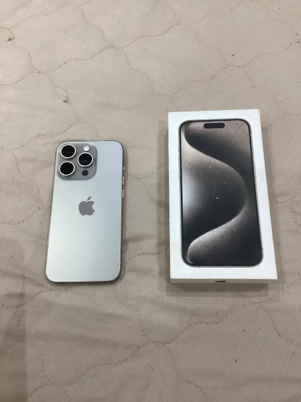 iPhone 15 Pro 128GB Silver - Impecável