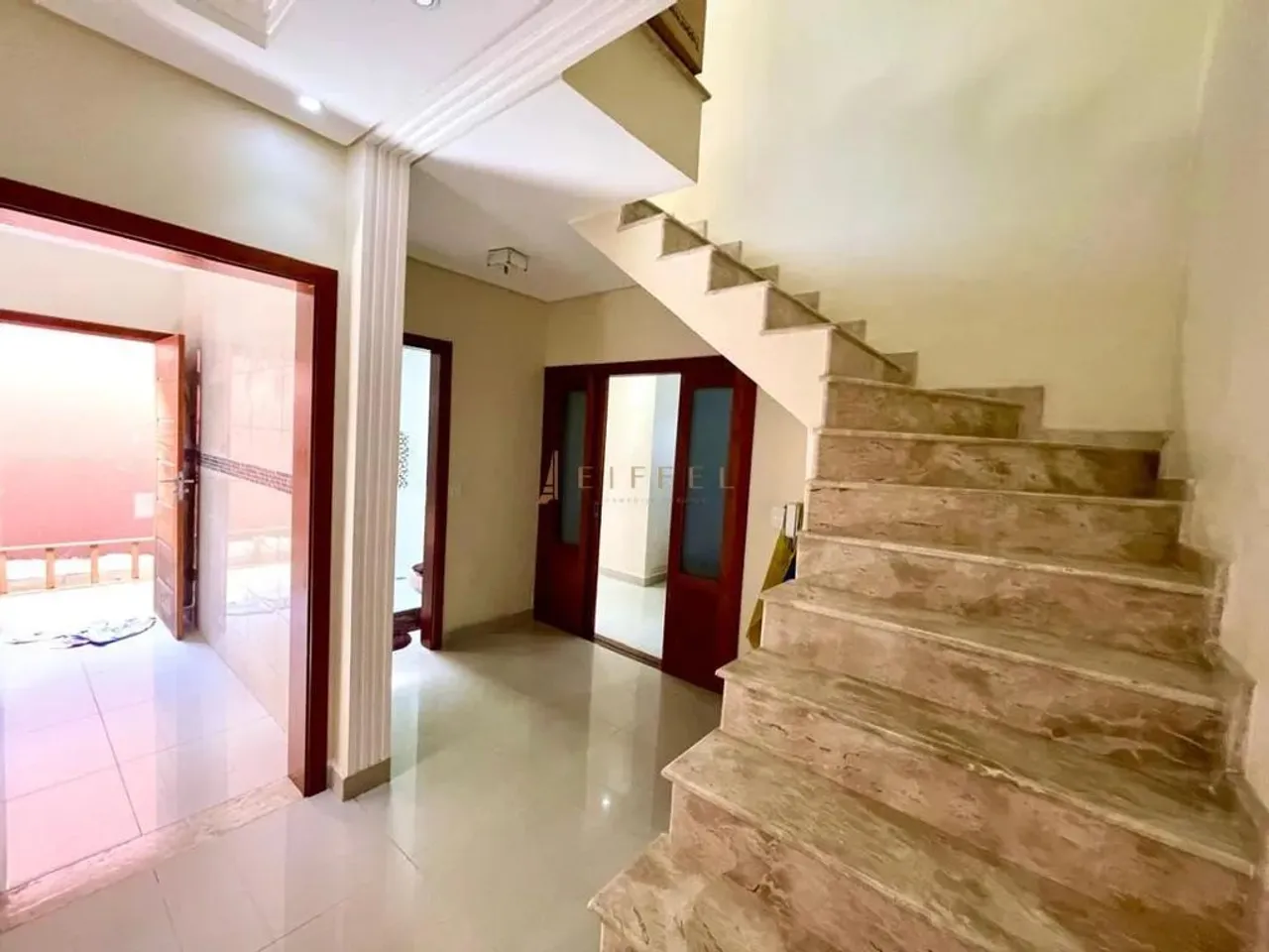 Sobrado à venda em Sorocaba, Jardim Santa Bárbara, com 4 quartos, com 244.7 m²