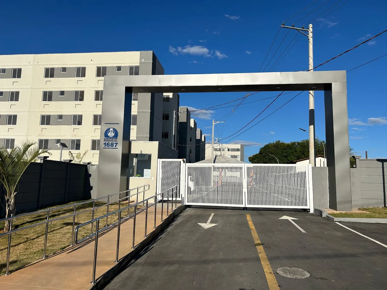 Apartamento novo no condomínio Residencial Madrid bairro dos mangues