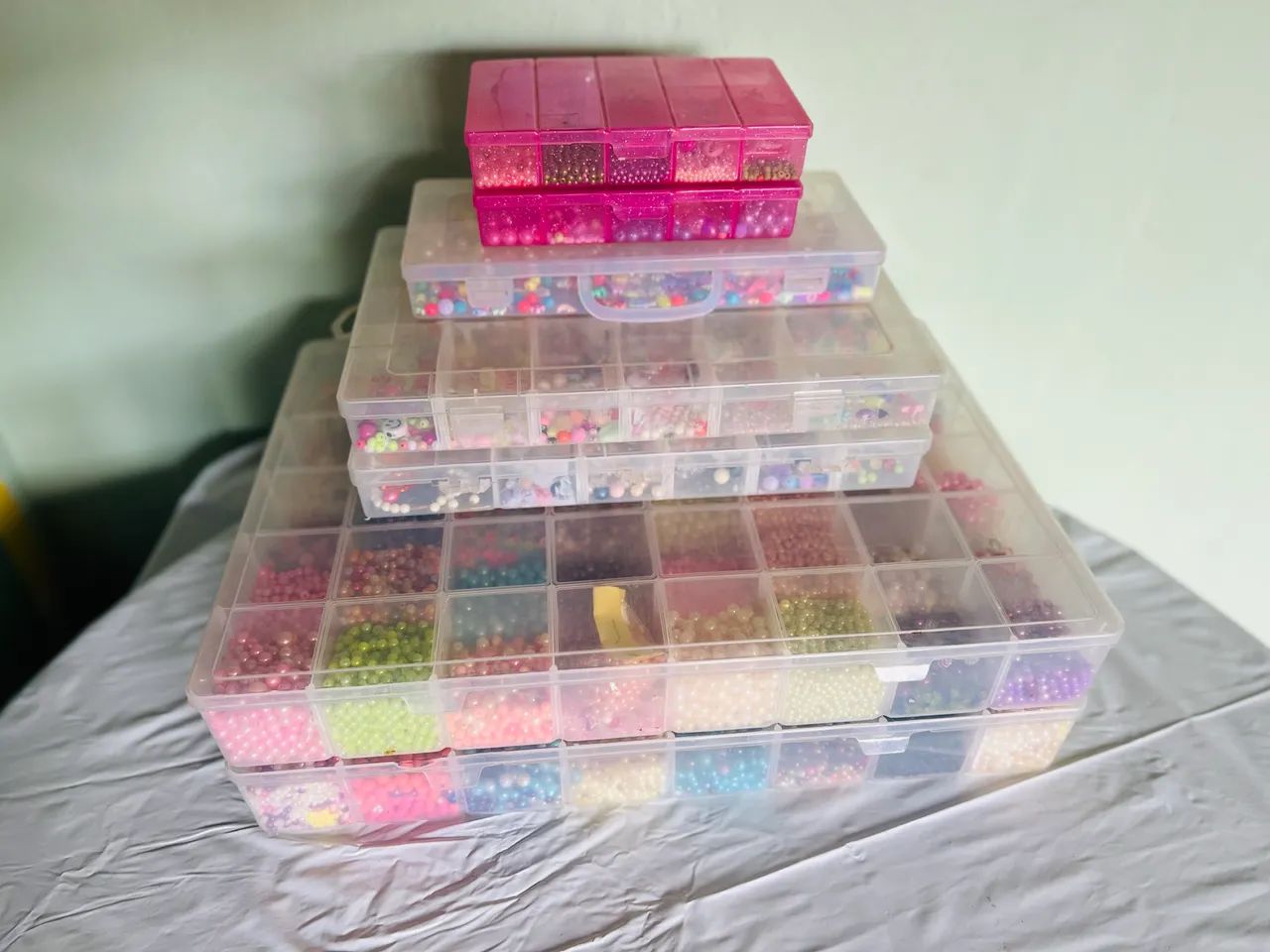 Miçangas Pérolas Pedras diversas com 7 cases/maletas - Foto 6