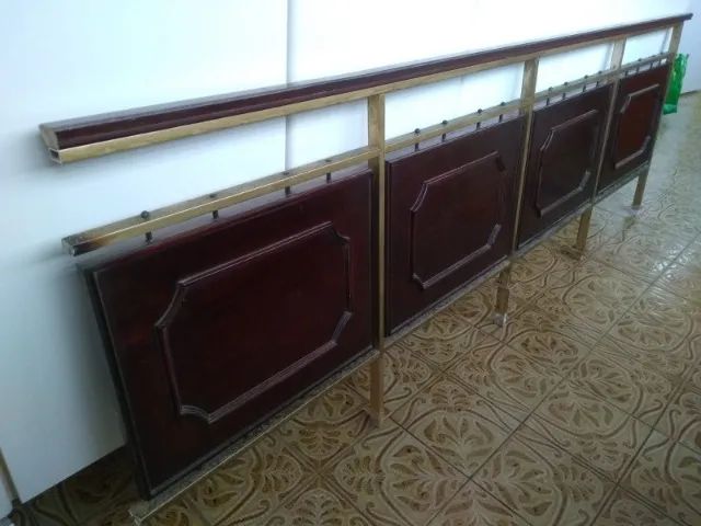 Antigo Divisor de Ambientes em Alumínio e Madeira - Foto 3