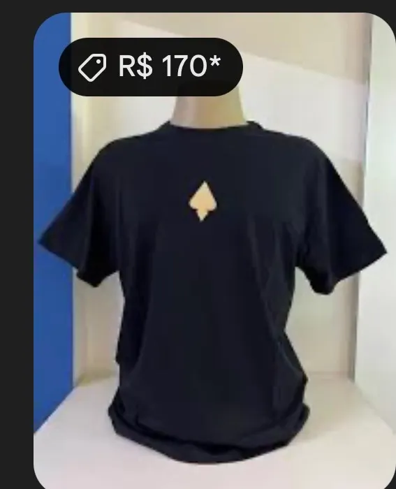 Camiseta Preta com Detalhe
