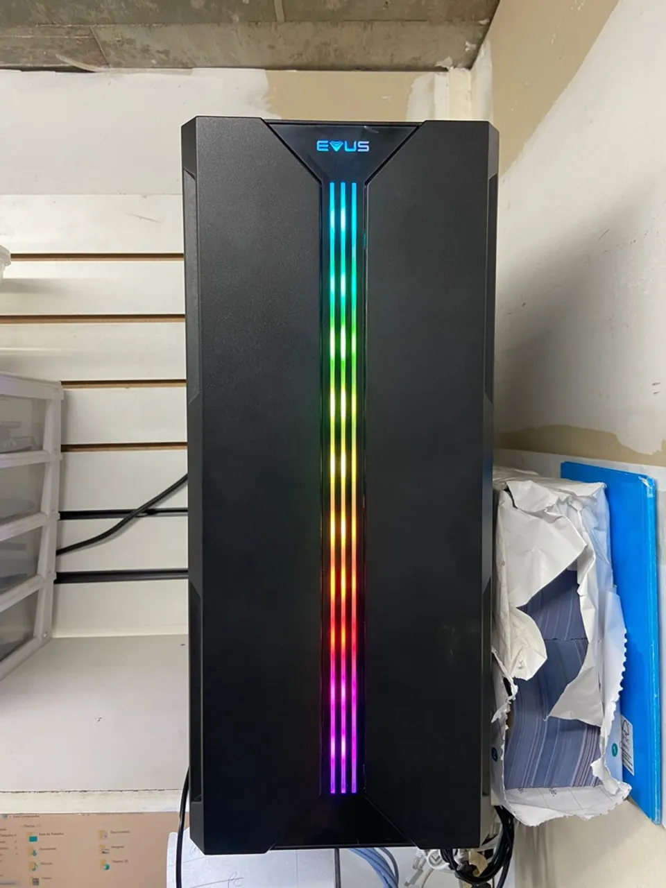 PC Gamer com iluminação RGB - Evus