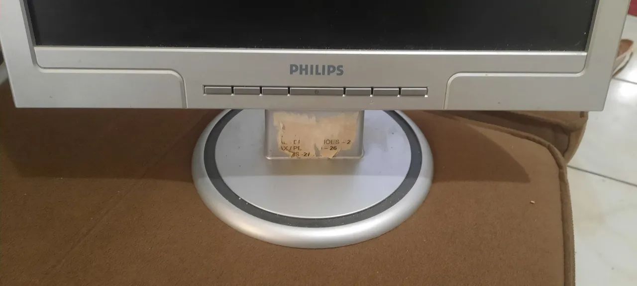 MONITORES PHILIPS 15 E 17 POLEGADAS 