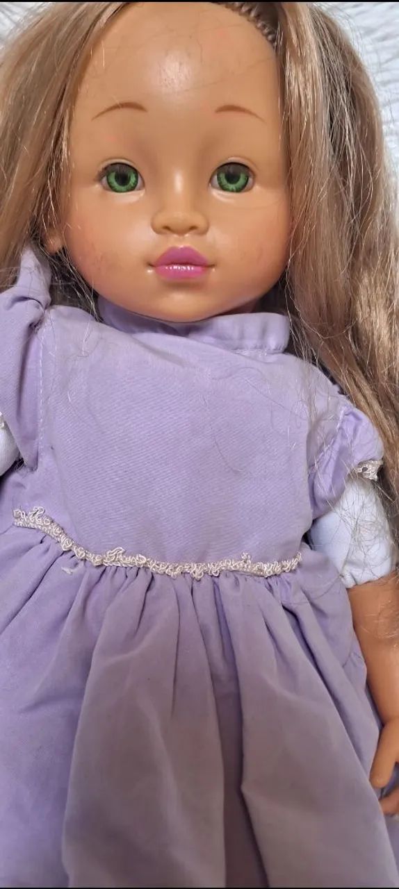 Boneca antiga olhos verdes 