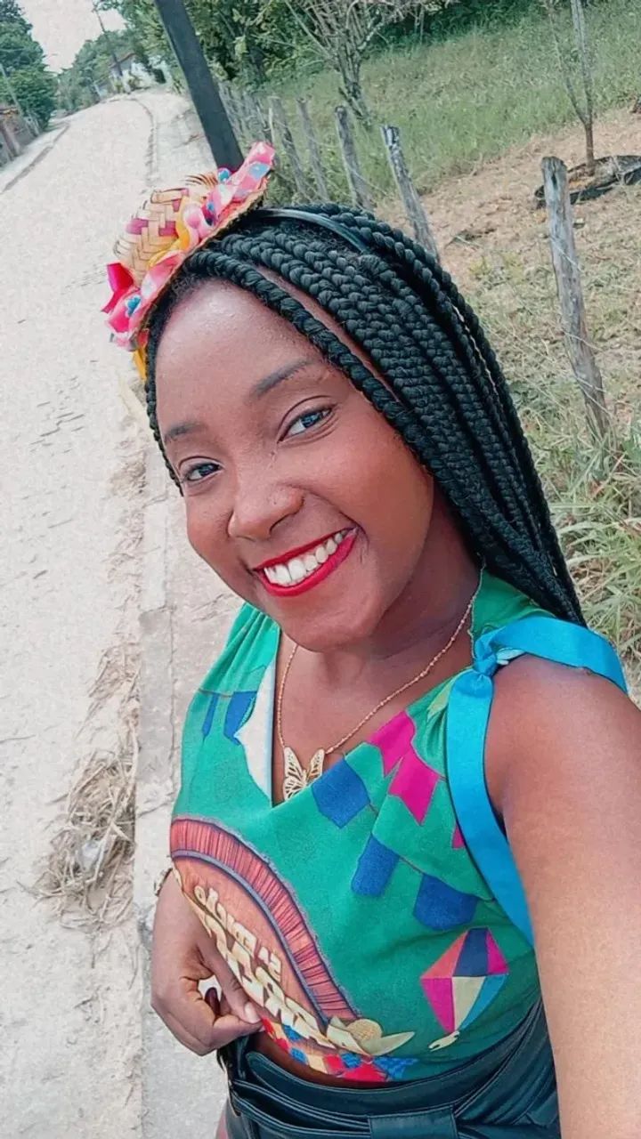 Cuidadora de idoso em hospital 