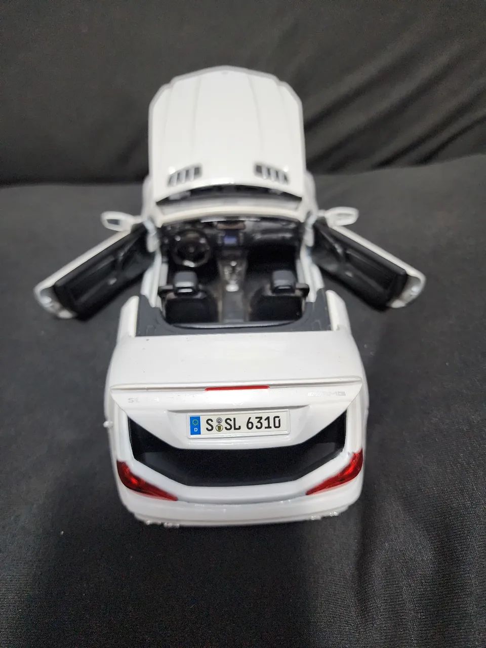 Miniatura Mercedes-Benz SL63 AMG 1/18 - Foto 5