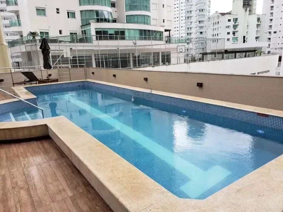 Imóvel para venda possui 131 metros quadrados com 3 quartos em Centro - Balneário Camboriú - Foto 2