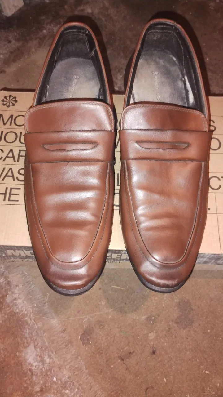 Sapatos sociais marrons