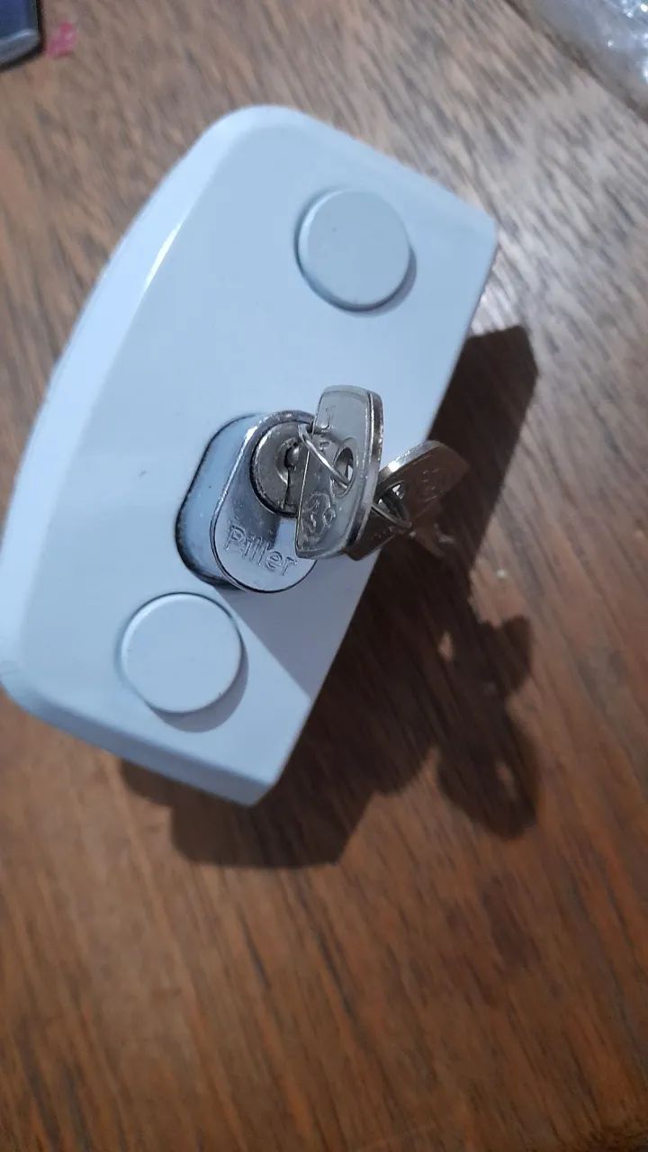Lock for glass sliding door in excellent condition