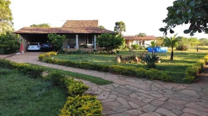 Belíssima chácara no Lago Oeste, Casa moderna, casa de caseiro, Pomar, Área de lazer compl