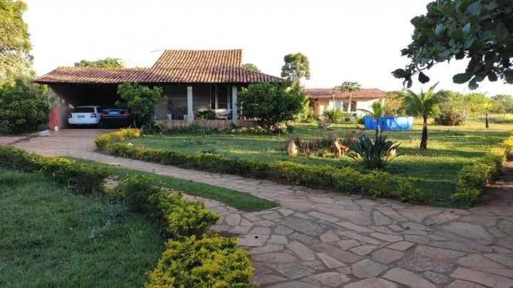 Belíssima chácara no Lago Oeste, Casa moderna, casa de caseiro, Pomar, Área de lazer compl