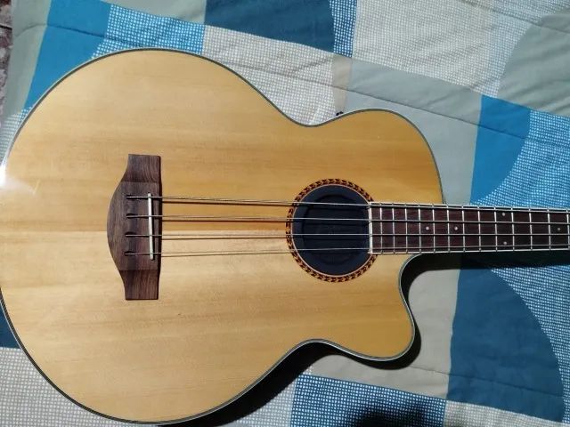 Baixolão Tagima AB-400